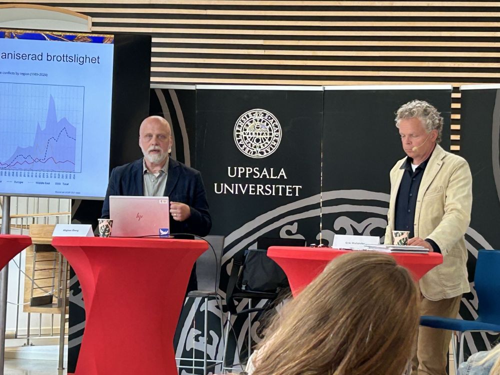 Bild av Magnus Öberg & erik Melander i Almedalen som presenterar utvecklingen av organiserat våld i världen