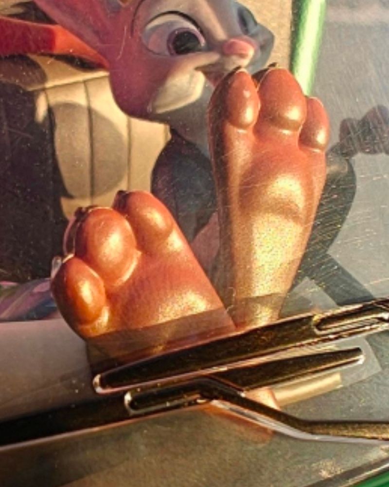 Nick Wilde's paws