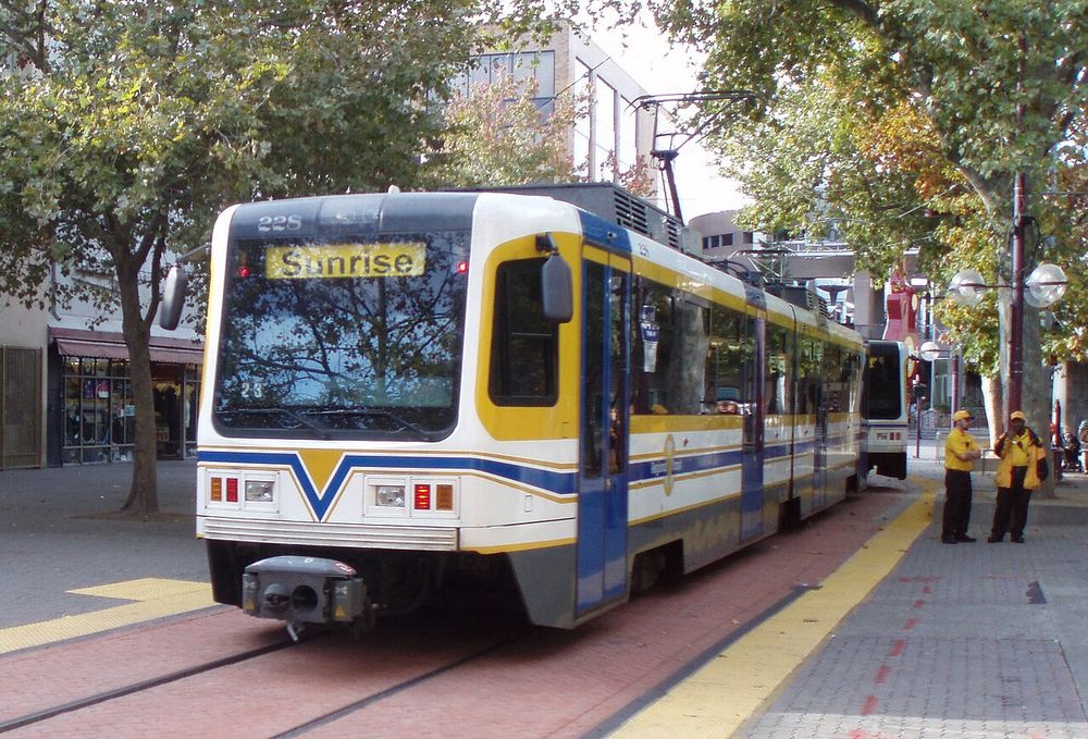 Sacramento RT light rail vehicle