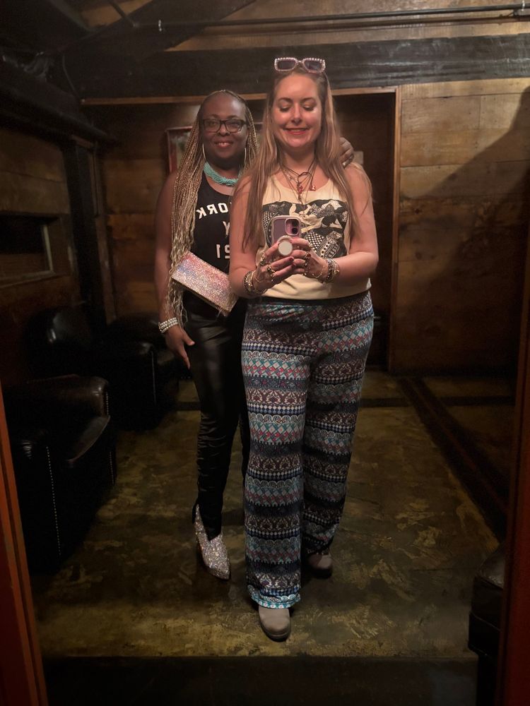 Selfie in the best selfie mirror ever 