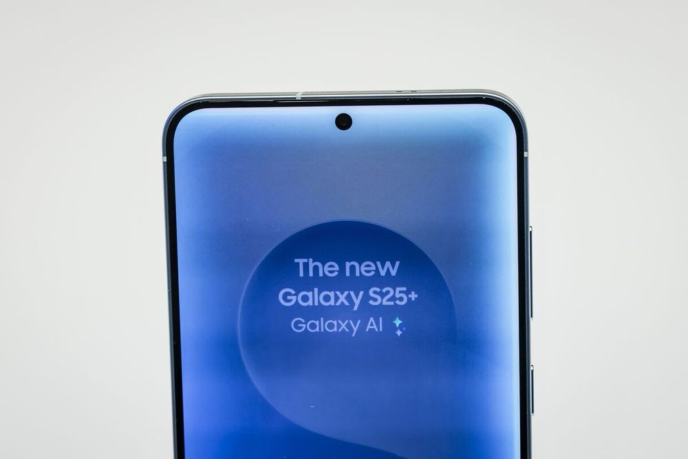 Samsung Nears Wide-Ranging Deal With Perplexity for AI Features