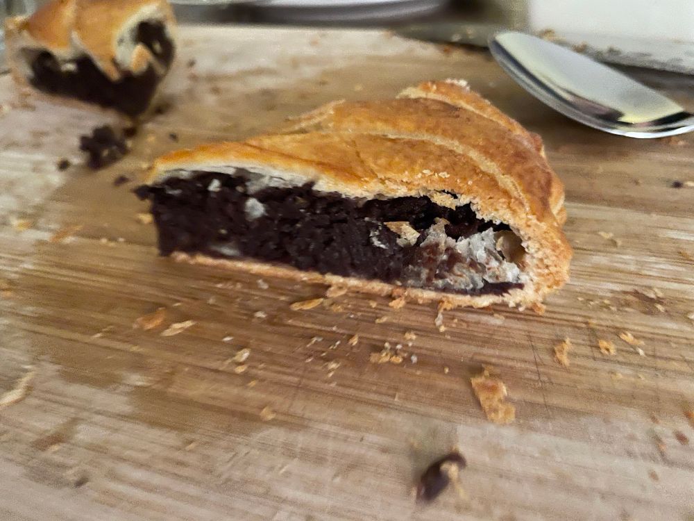 Part de galette des rois - Chocolat + frangipane filling