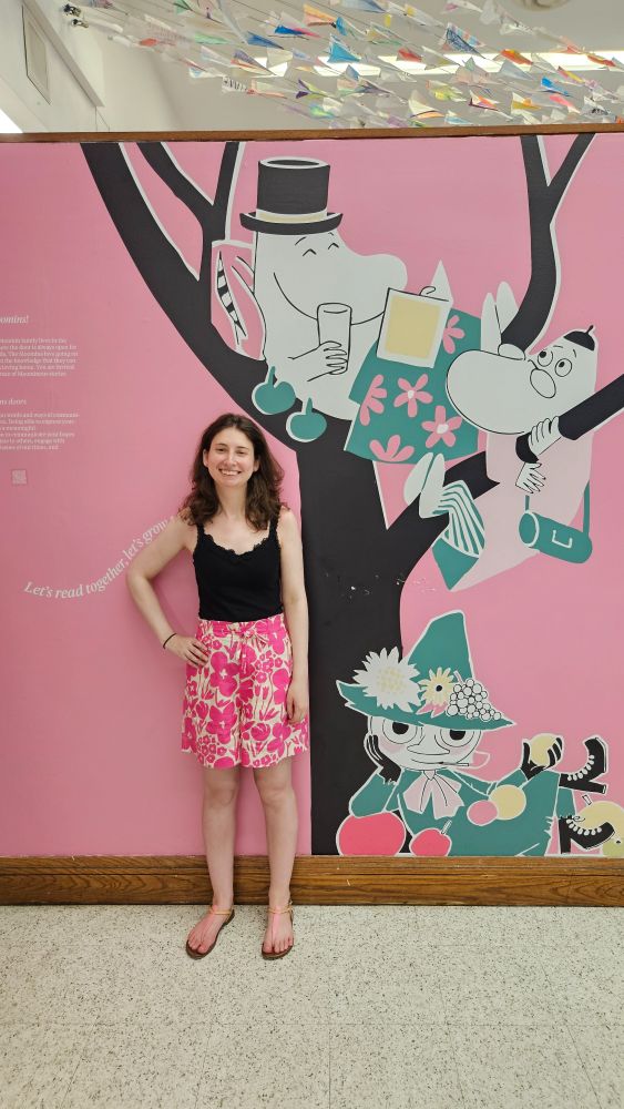 Posing with the Moomins in my Marimekko floral shorts.
