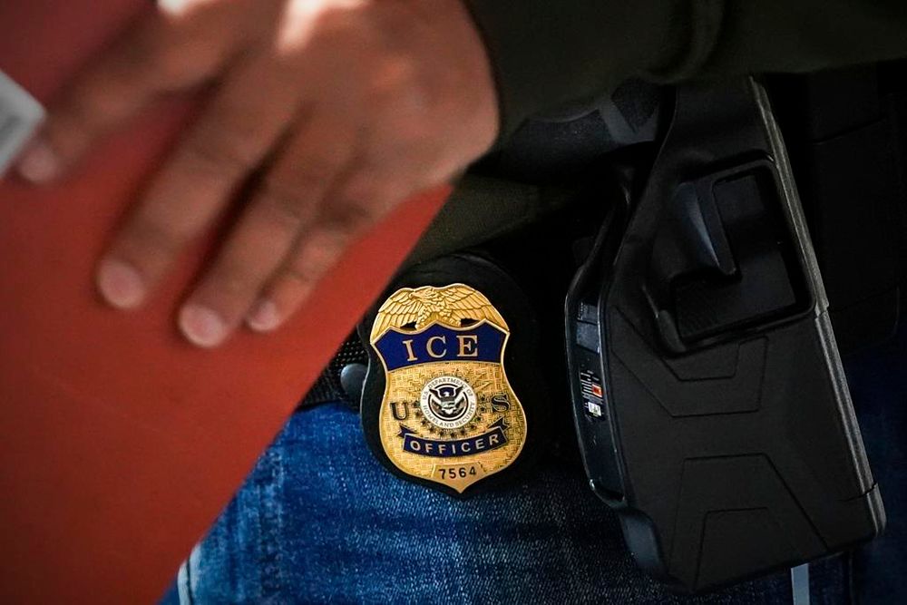Probationary employees who had been on paid leave were told to report to ICE within seven days or lose their jobs. It could signal problems with ICE recruitment.
