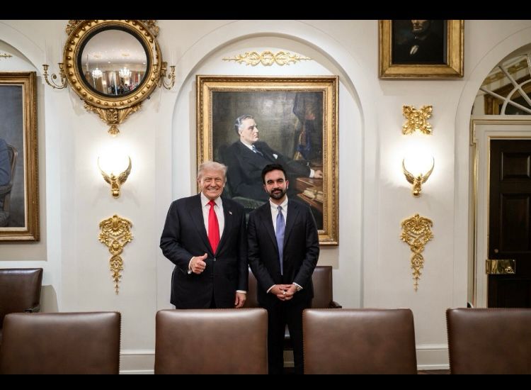 Photo of Trump & Mamdani standing side by side 
