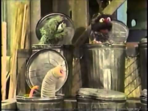 Classic Sesame Street - Ronald Grump Builds The Grump Tower