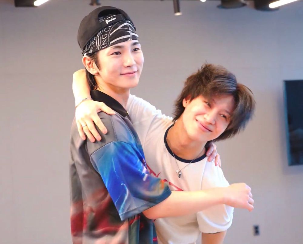 Taekey hugging from key pleasure shop choreo challenge video big smiles Taemin fluffy messy hair