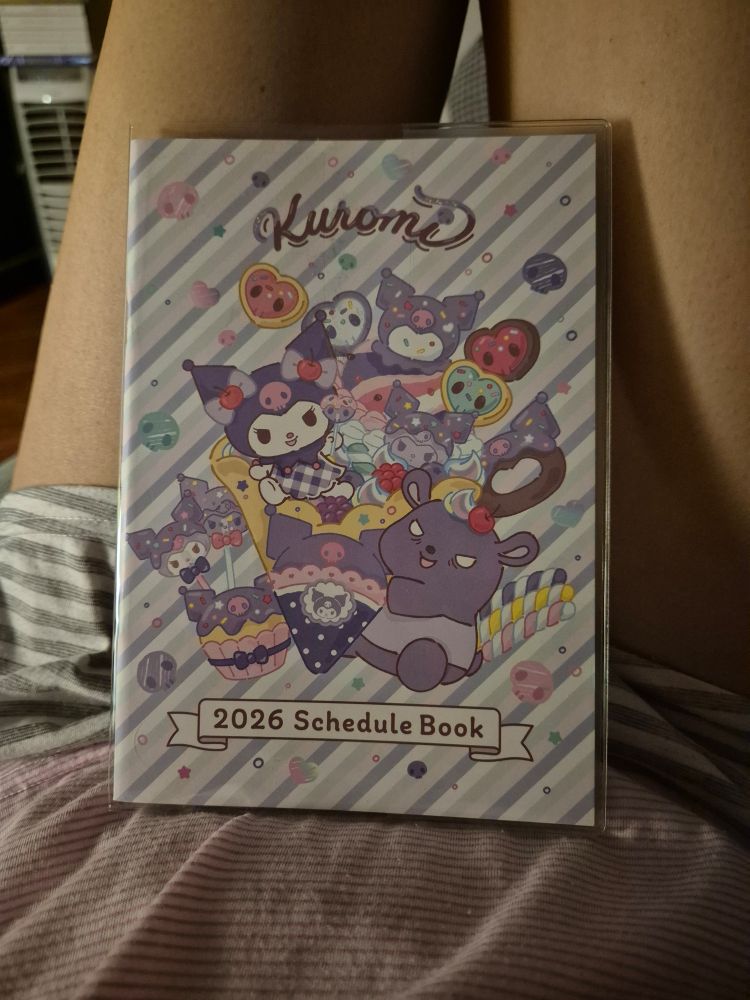 planner em tamanho A6 com a capa da personagem kuromi 
