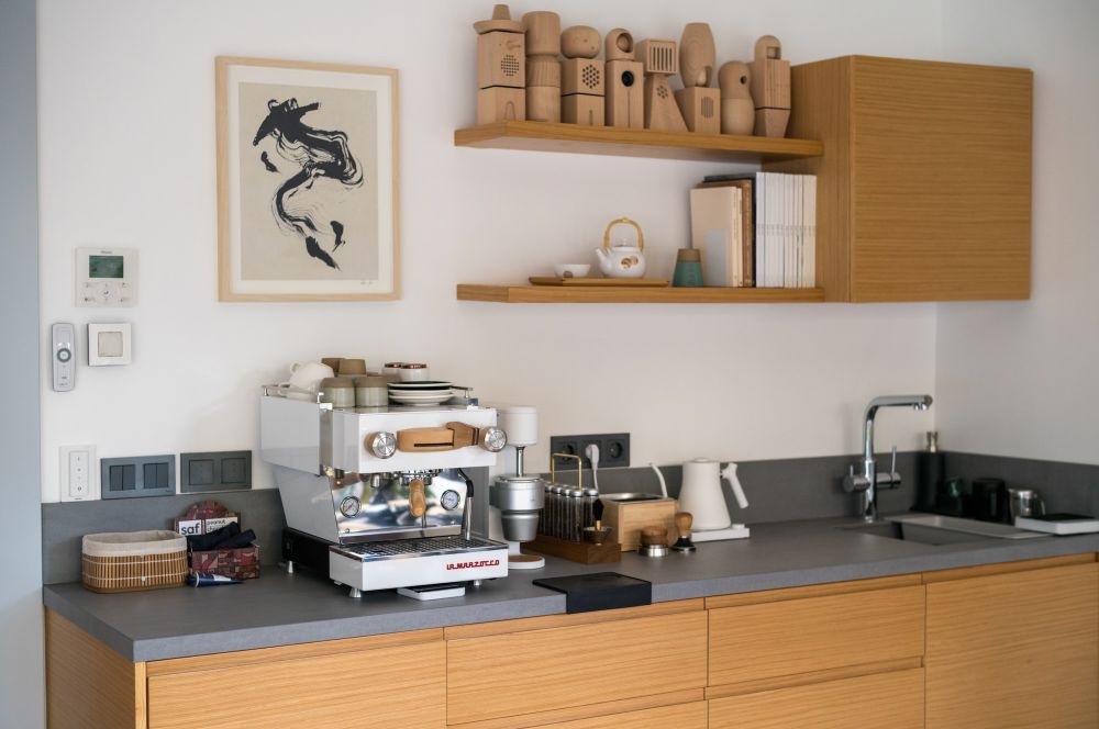 Coffee bar with espresso machine
