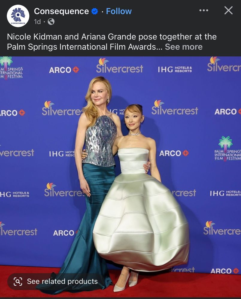 "Nicole Kidman and Ariana Grande pose together at the Palm Springs International Film Awards..." Nicole is at least a head taller than Ariana.