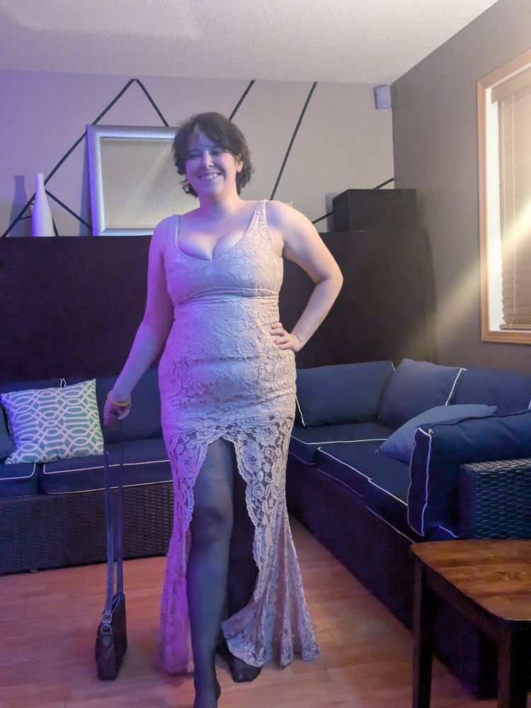 LunePusa in a peachy pink dress