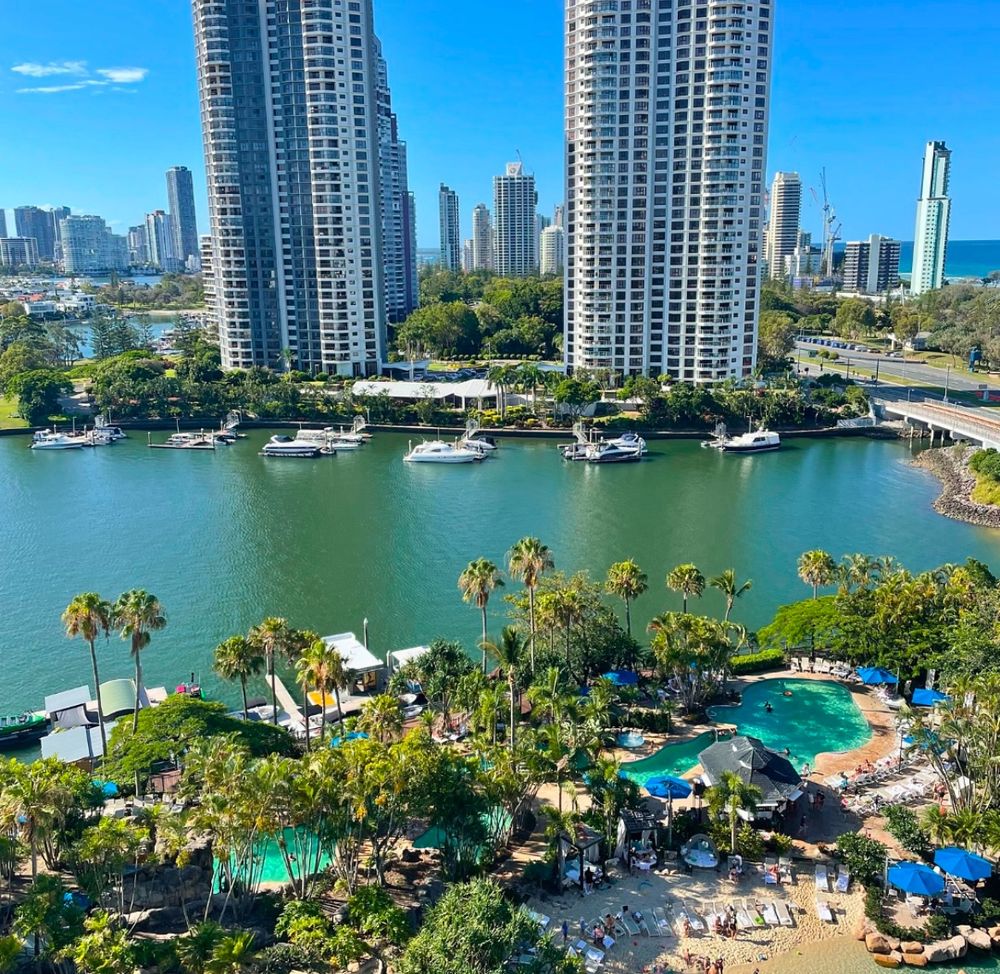 Such a stunning location! An incredible #throwback to a fun collaboration with the Marriott and Surfers Paradise.

I honestly can’t believe this is my job sometimes. 

#job #barrelandbytedigital #hospitalitymatketing #socialmediamarketing