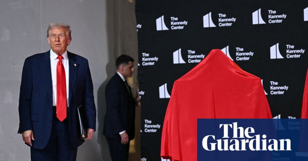 The president turns the annual DC arts celebration into another monument to himself, handpicking honourees and hogging the spotlight