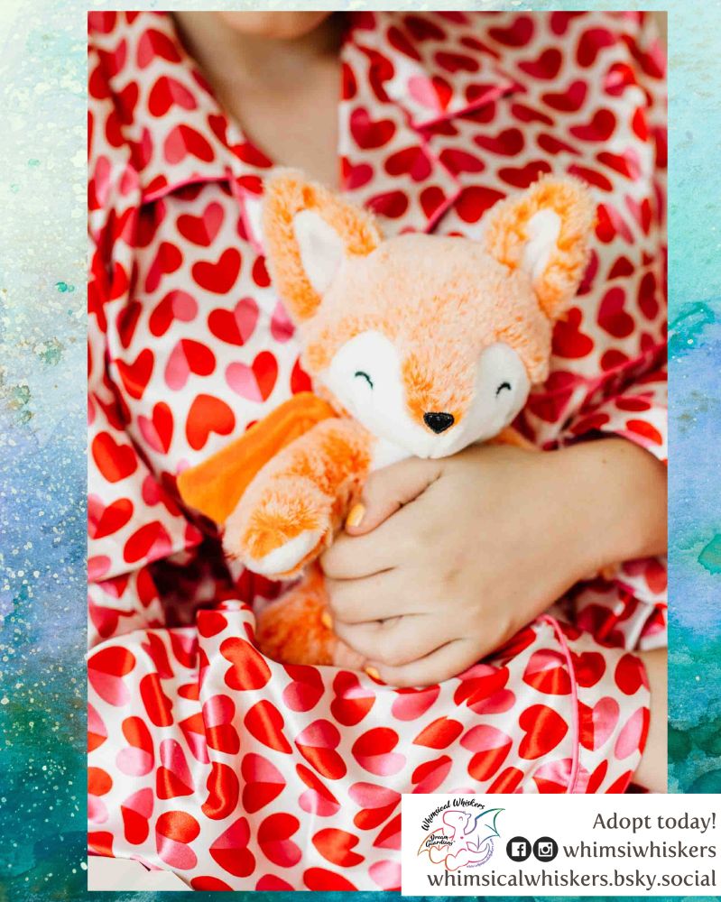 Happy Saturday! Have you hugged a Dream Guardian dragon today?
.
.
.
#hugadragon #adopt #dreamguardians #plushies #dragons #whimsiwhiskers #mydreamguardians #frost #foxplushie 