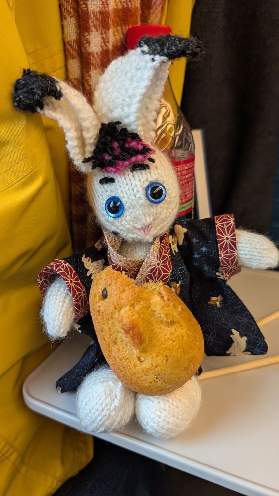 JakeBunny got hungry. 