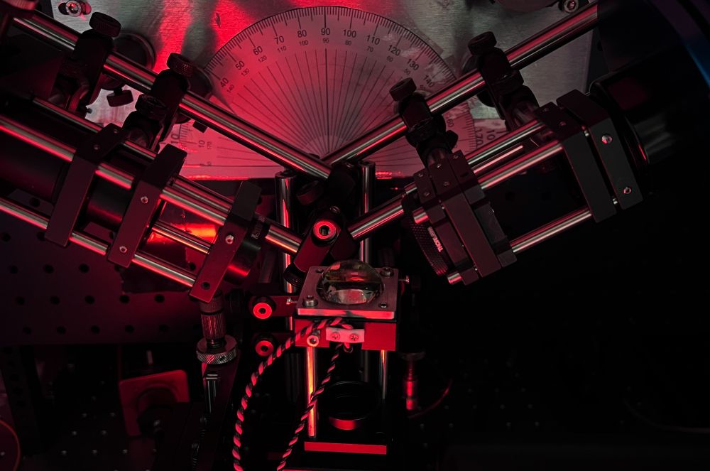 Waveguide used in the study within the experimental set-up.