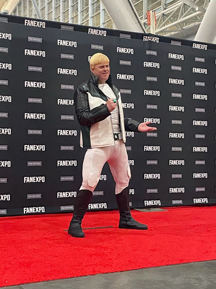 Cosplayer dressed as Guy Gardner from Superman