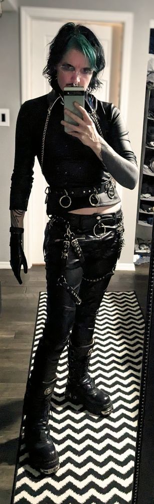 Me in full goth taking a mirror selfie 