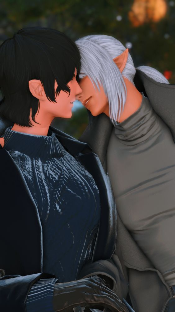 Alternate angle of the previous images, but you can see more of Estinien's smile