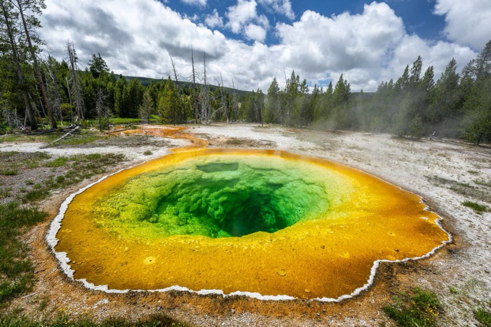 Yellowstone tourists accused of ruining Morning Glory’s crystal blue color