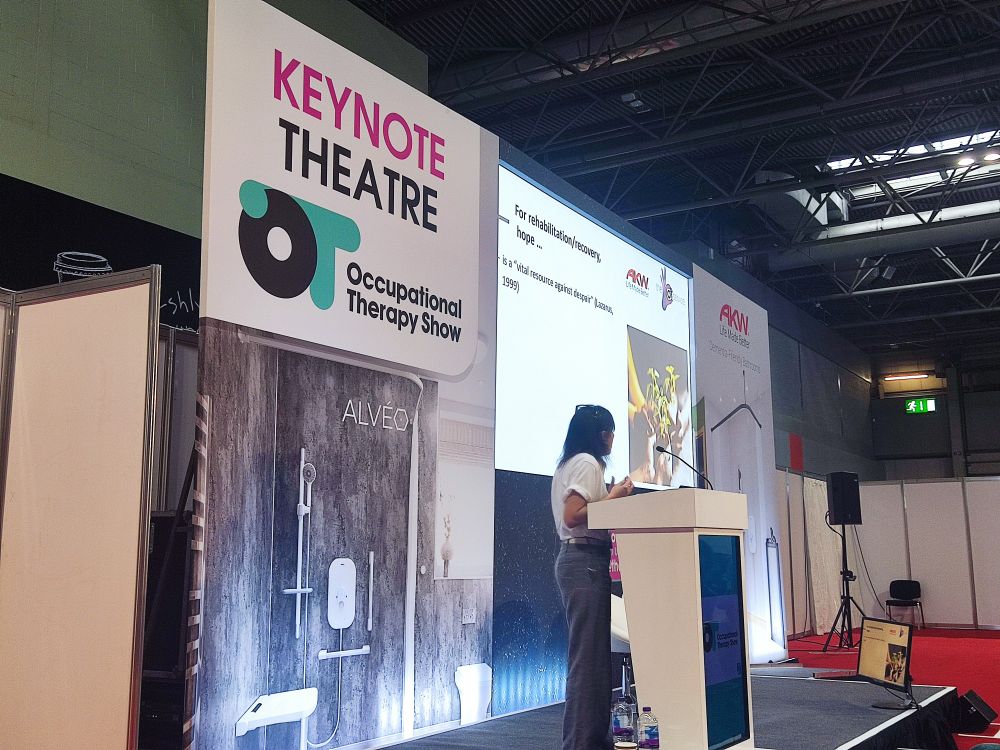 Picture of presenter in keynote theatre