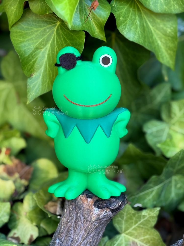 A 3d model figure of Kerotan from MGS3 that was 3d printed and designed by Saunafrog. He sports a removeable patch and is situated on a branch surrounded by leaves