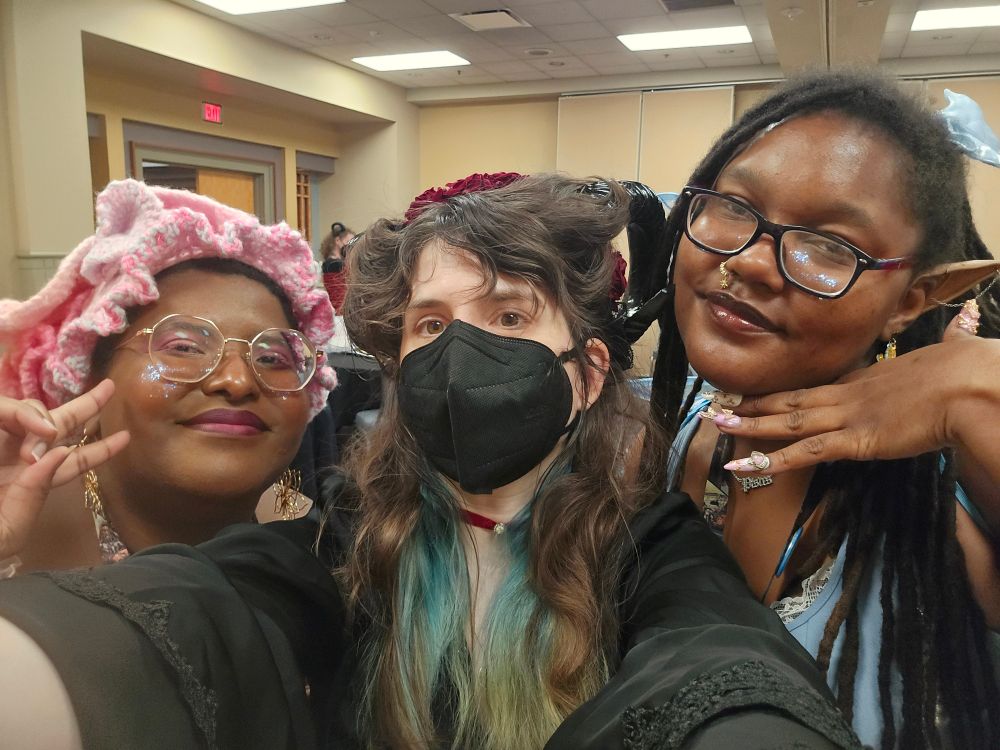 Jax and Bluu and Brie all say hi to the camera!