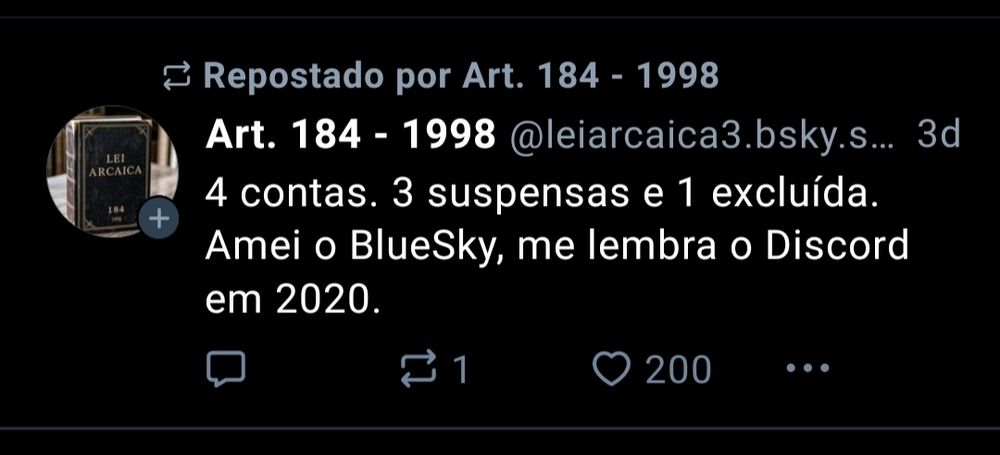 O usuário denominado como "leiarcaica", informou em um de seus posts que já teve uma conta excluída e 3 suspensas....