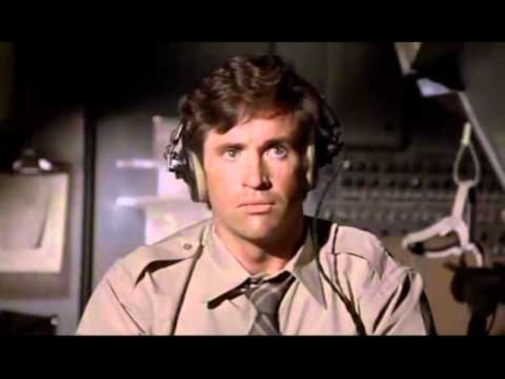 Airplane! - I've Got To Concentrate