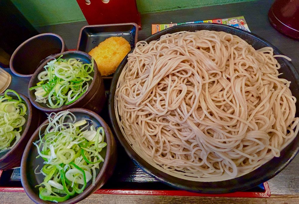 ゆで太郎の1キロもりにコロッケ、生卵