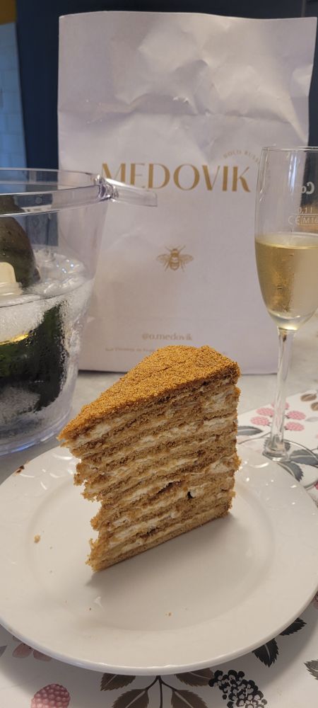 Fatia de bolo russo Medovik