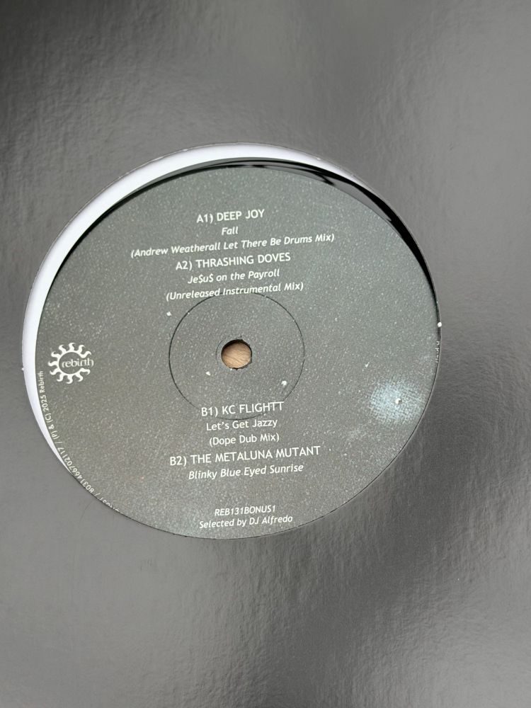 Bonus 12” for Paraíso ‘True Spirit of Ibiza’ may have been purchased solely for Weatherall’s remix of Deep Joys  Fall, but the Metaluna Mutant track is a nice addition