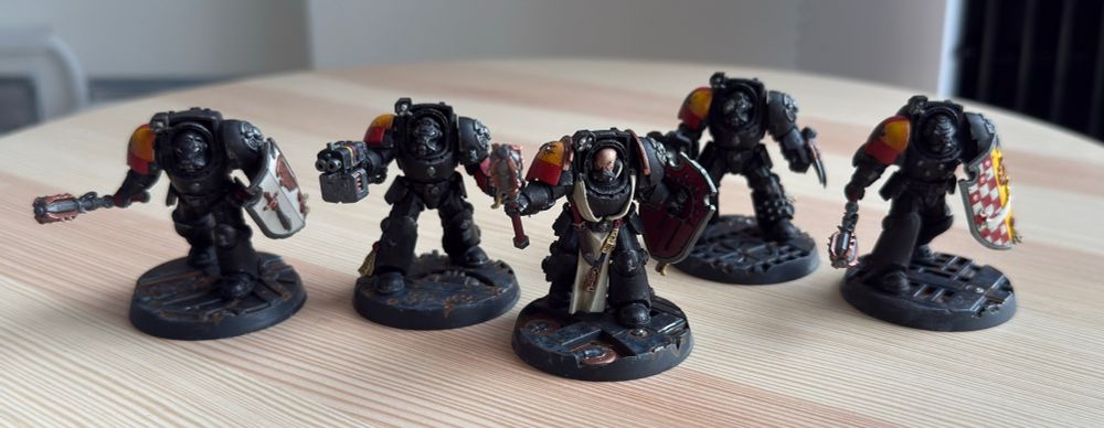 Howling Griffons Assault Terminators in night camo
