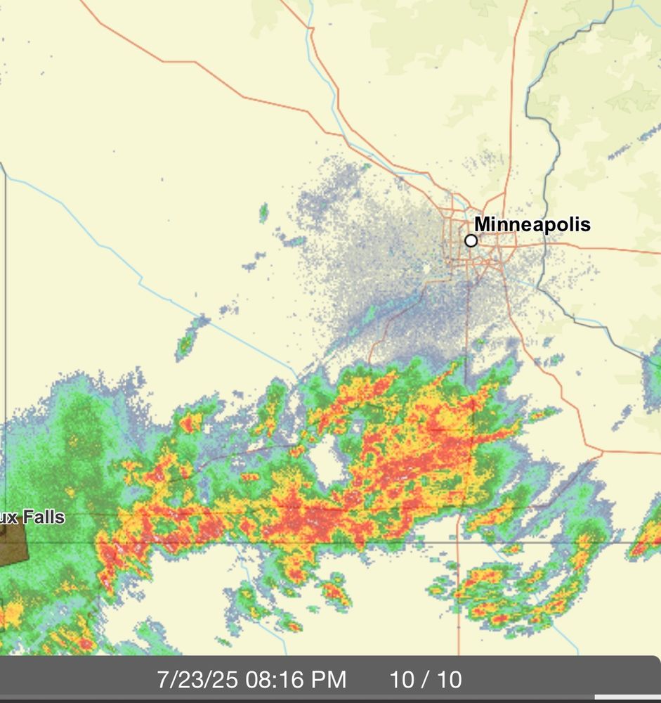 Weather radar showing rain and storms staying south of the Twin Cities.