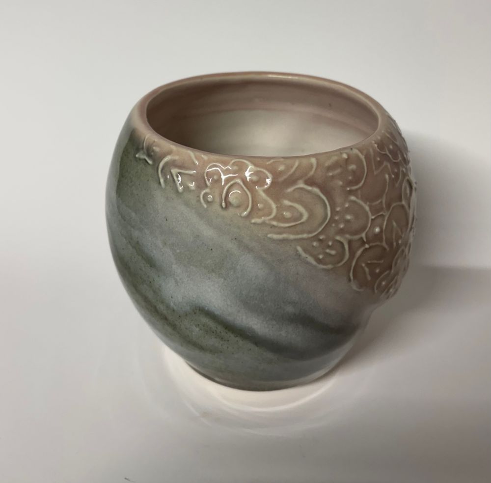 Pottery: sprayed glaze pink, black & white. 