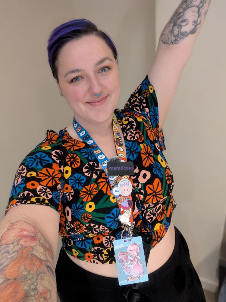 msradcore with her hand up ready for Day 2 of AVCon 