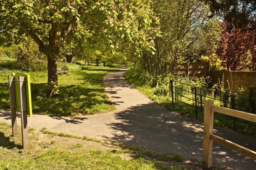 Farnham Park - St James' Avenue