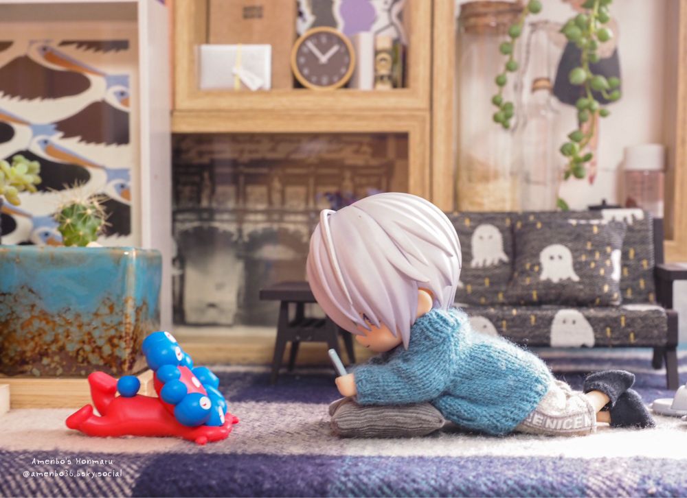 ミャクミャク様撮影会をする山姥切長義

ちいさきものたちがいる暮らし
ねんどろいどどーる刀剣男士
