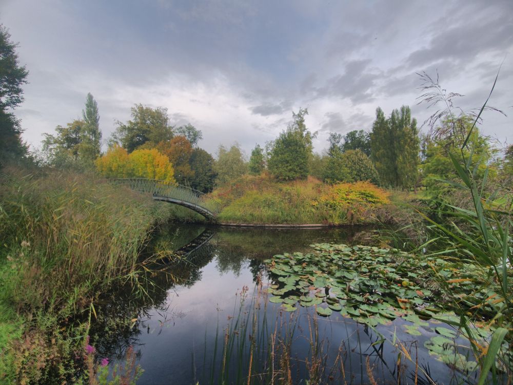 Other side of this 19th century theater, built according to ancient Greek style (Doric, specifically) and dedicated to "Musis et Otio", muses and leasure.