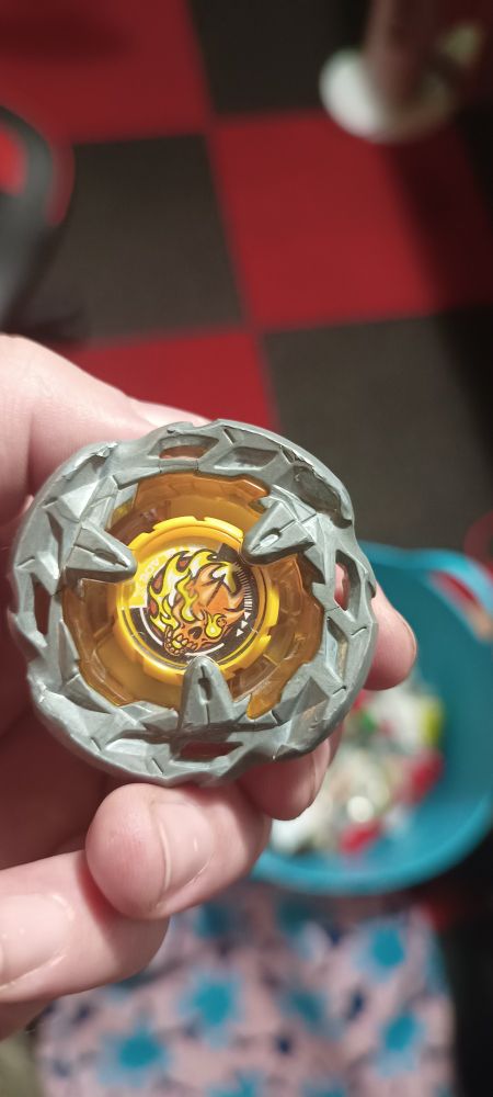 Picture of the beyblade hells scythe
