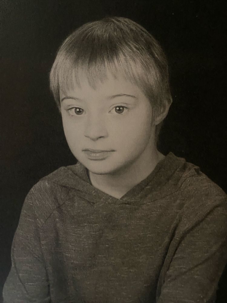 School pic of a 7 yo little boy.