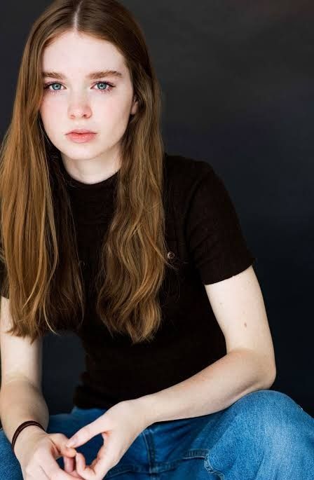 Summer H. Howell, una actriz de terror físicamente preciosa, para interpretar a un personaje en la adaptación de Carrie. Adaptación donde nunca hemos tenido a una actriz como la que describe el libro (gorda, fofa, fea.... lo de los granos lo omito, que es maquillaje y ya)