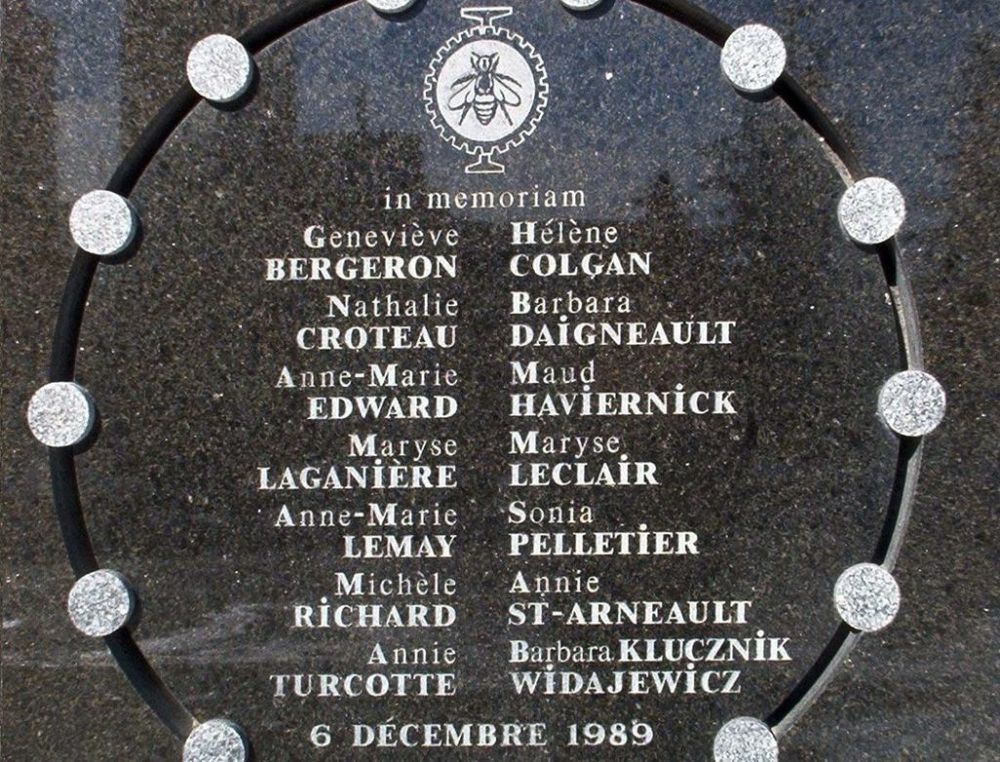 Plaque citant les 14 victimes de l’attaque feminicide de l’école Polytechnique de Montréal le 6/12/89