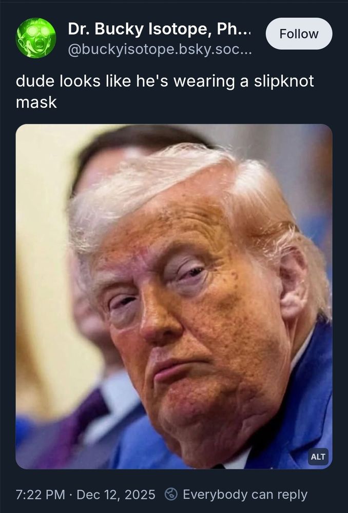 Post currently making rounds showing a bloated and unhealthy looking donald trump