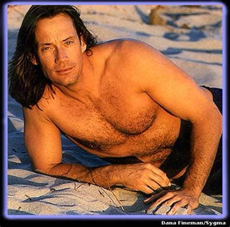Kevin Sorbo as male model