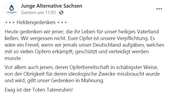 Screenshot der JA Sachsen von 2020, zu sehen ist ein Facebook-Post. Überschrift: "Heldengedenken". Erster Satz: "Heute gedenken wir jener, die ihr Leben für unser heiliges Vaterland ließen."