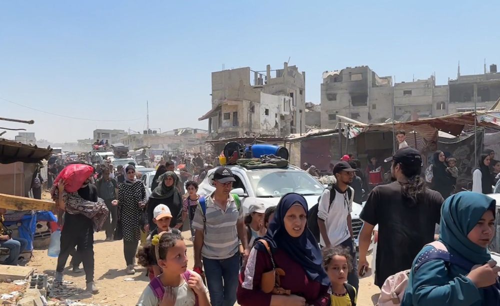 ‘Operation al-Aqsa Flood’ Day 290: Israel launches a new offensive on Khan Younis forcing thousands to again flee