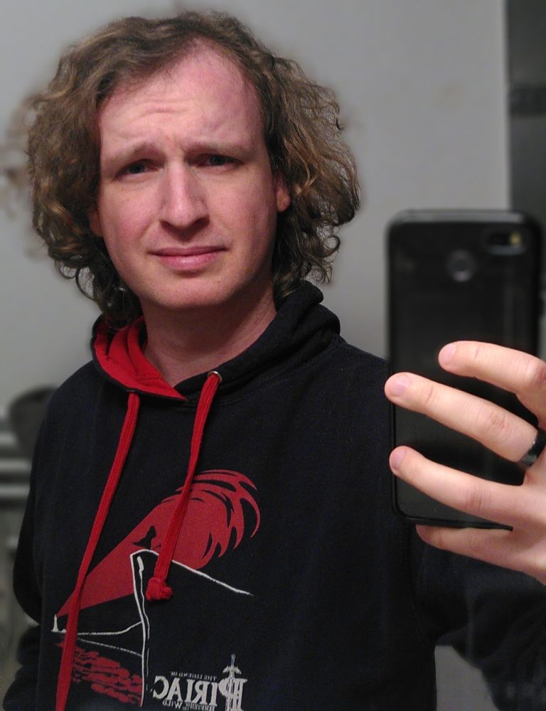 La même mais il tire une autre tronche 