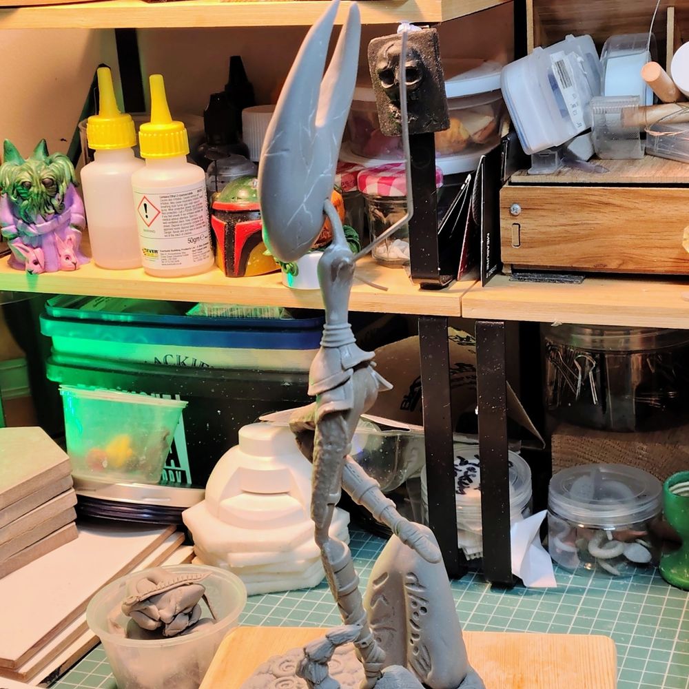 WIP. Hornet figurine. Depiction if the character hornet from the game hollow knight.
