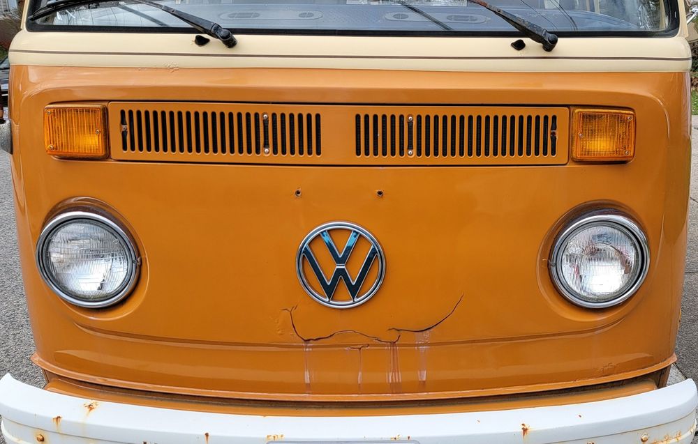 Every time I see this old Volkswagen van, I think it looks like it's a little stoned and drooling. Perfect location for paint cracks, also the color is great.